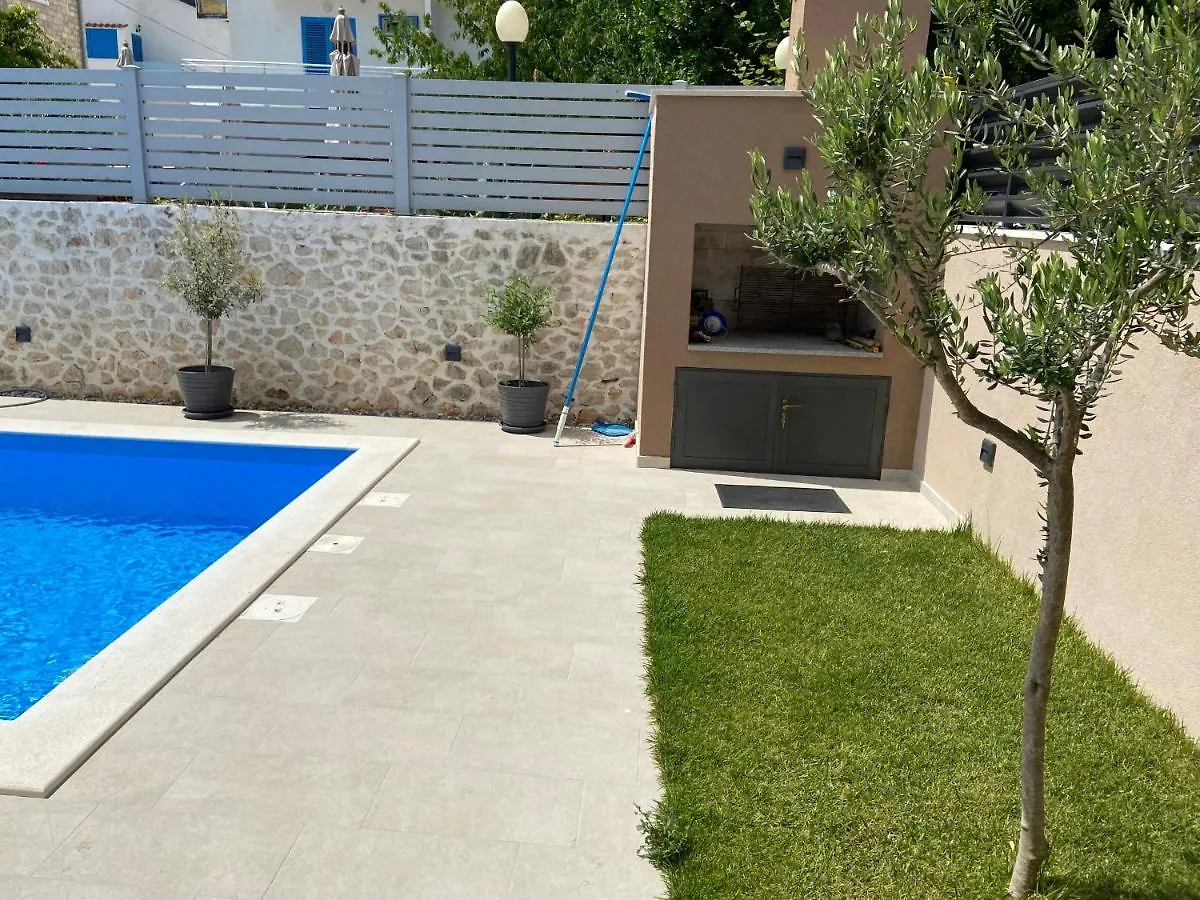 Apartments Mima Petrčane 0*,