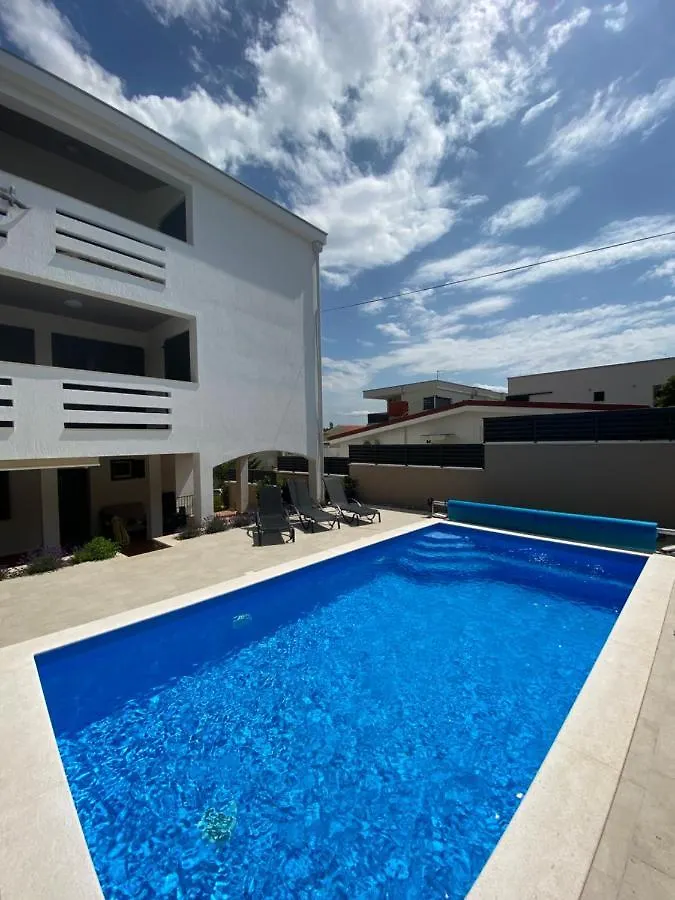 Apartments Mima Petrcane