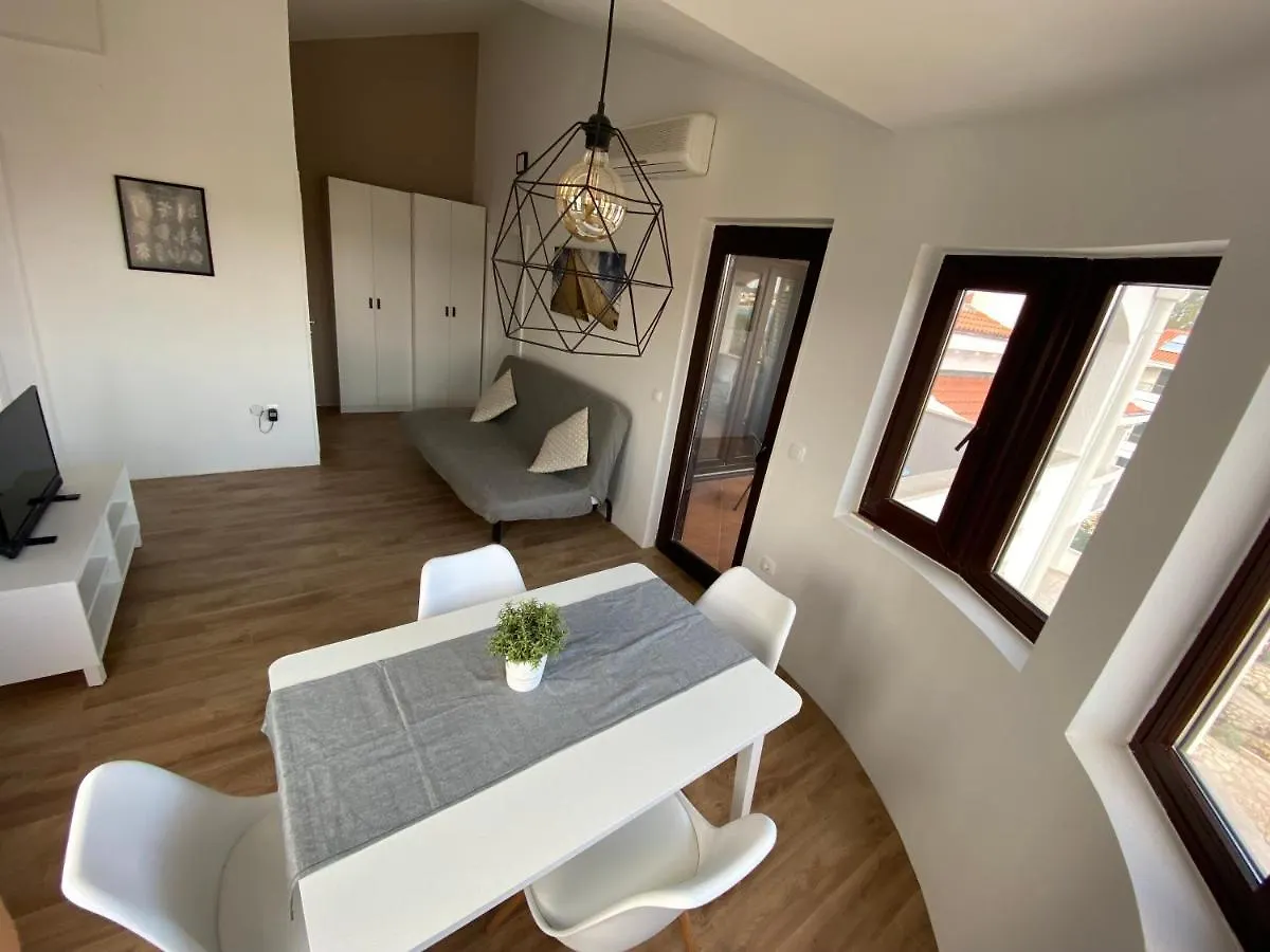 Apartments Mima Petrcane