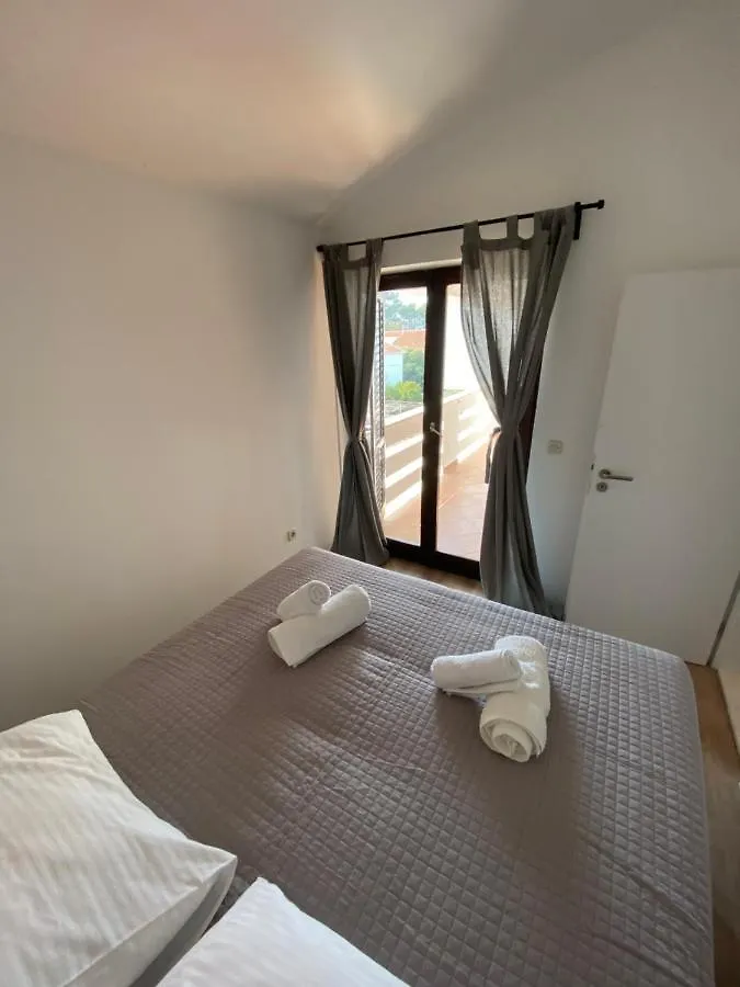 Apartments Mima Petrčane Kroatien